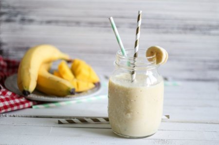 Smoothie with milk and banana