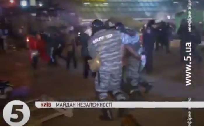Фрагмент відео “5 каналу” із затриманням Володимира Дудка