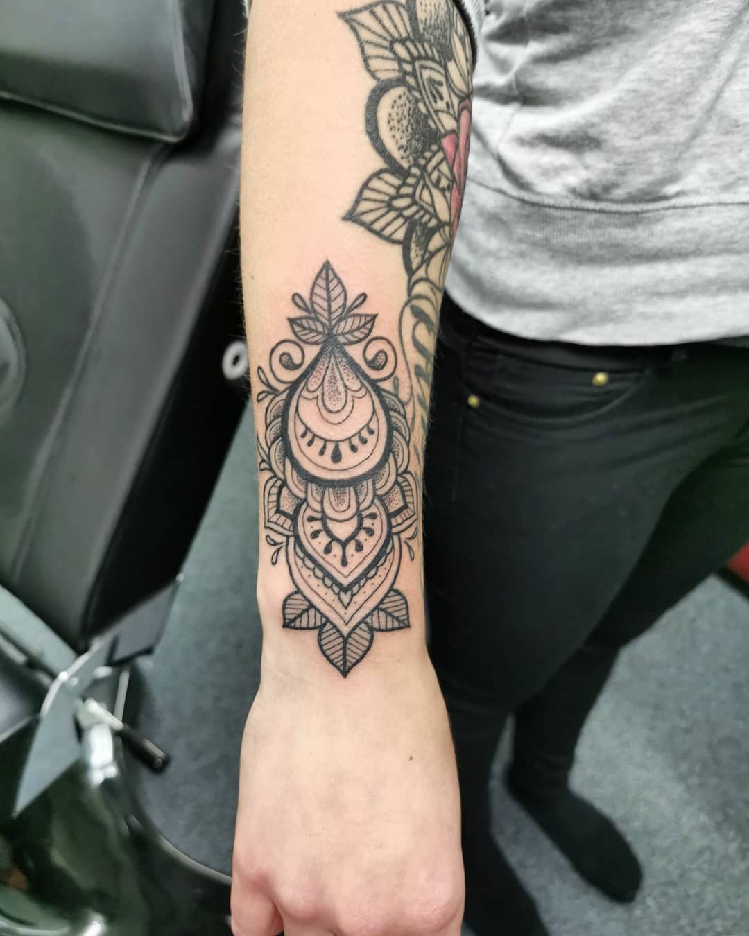 mandala tattoos on wrist