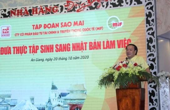 1. Ông Lê Thanh Thuấn - Tổng Giám đốc Tập đoàn Sao Mai cam kết sẽ tạo điều kiện tốt nhất cho người lao động khi làm việc nước ngoài.