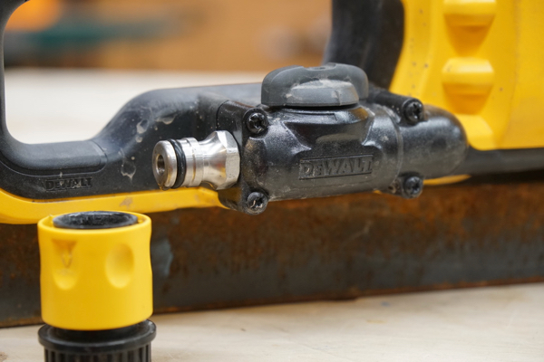 รีวิวเลื่อยวงเดือน FLEXVOLT 60 V Brushless 9 in. Cut-Off Saw7