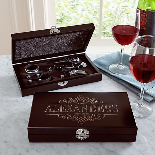 Set à vin avec boîte personnalisée du nom de famille