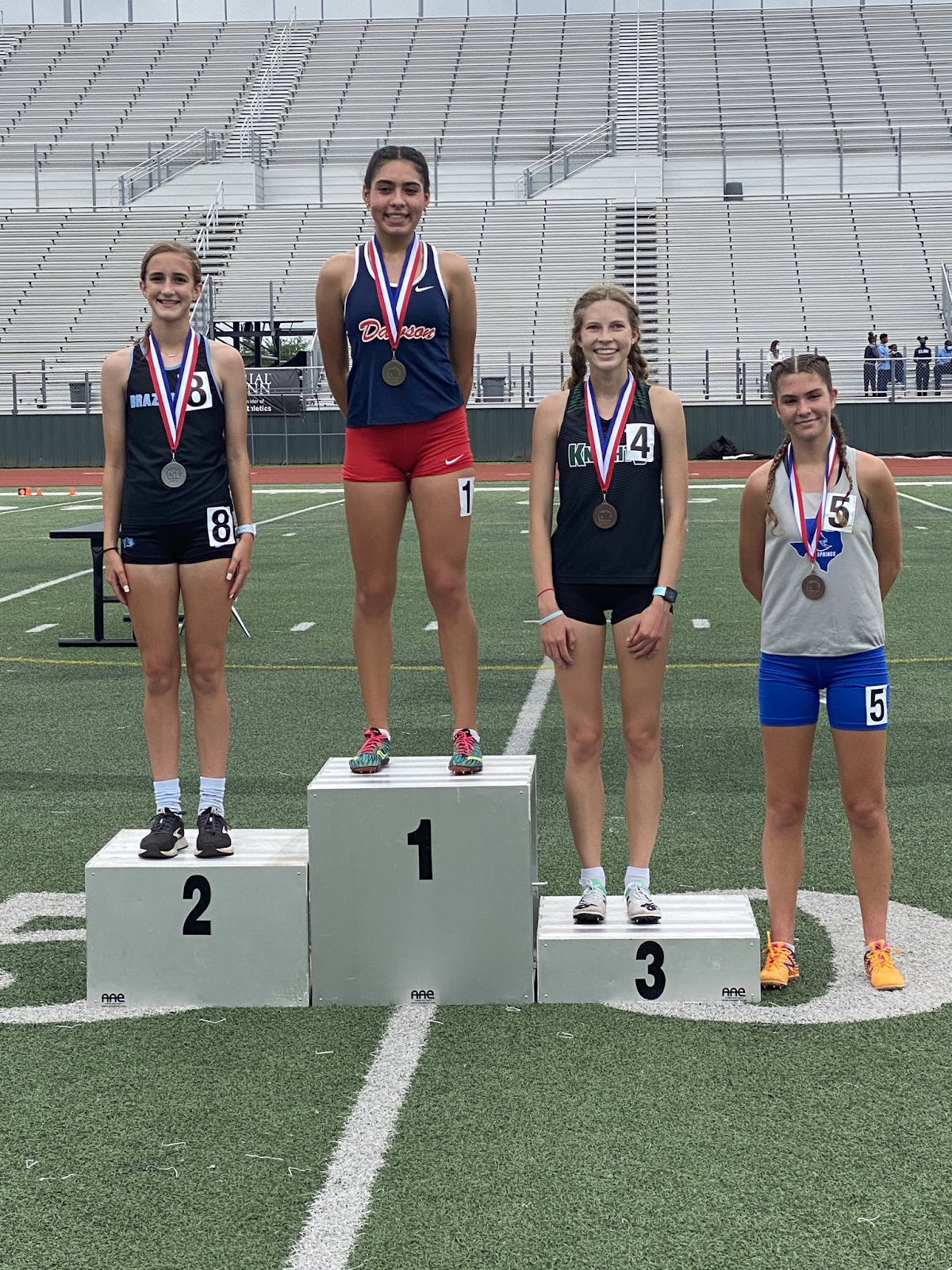 Winning Students on Podium