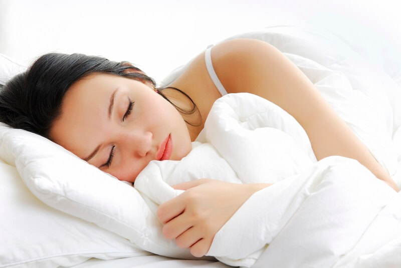  Nằm nghiêng là tư thế ngủ tăng vòng 3 rất hiệu quả