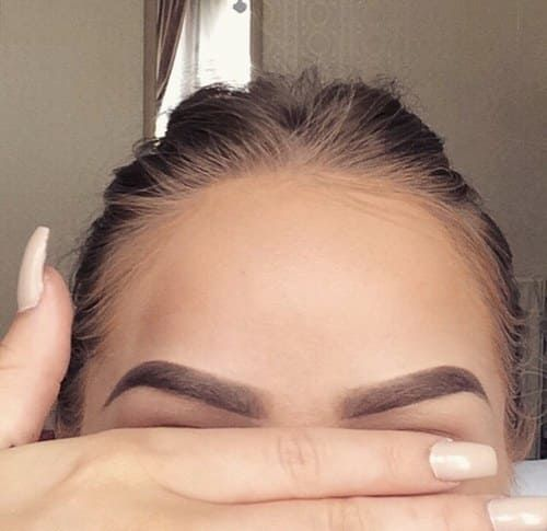 Castor Oil For Eyebrows - Benefits, DIYs & How To Use - MyGlamm