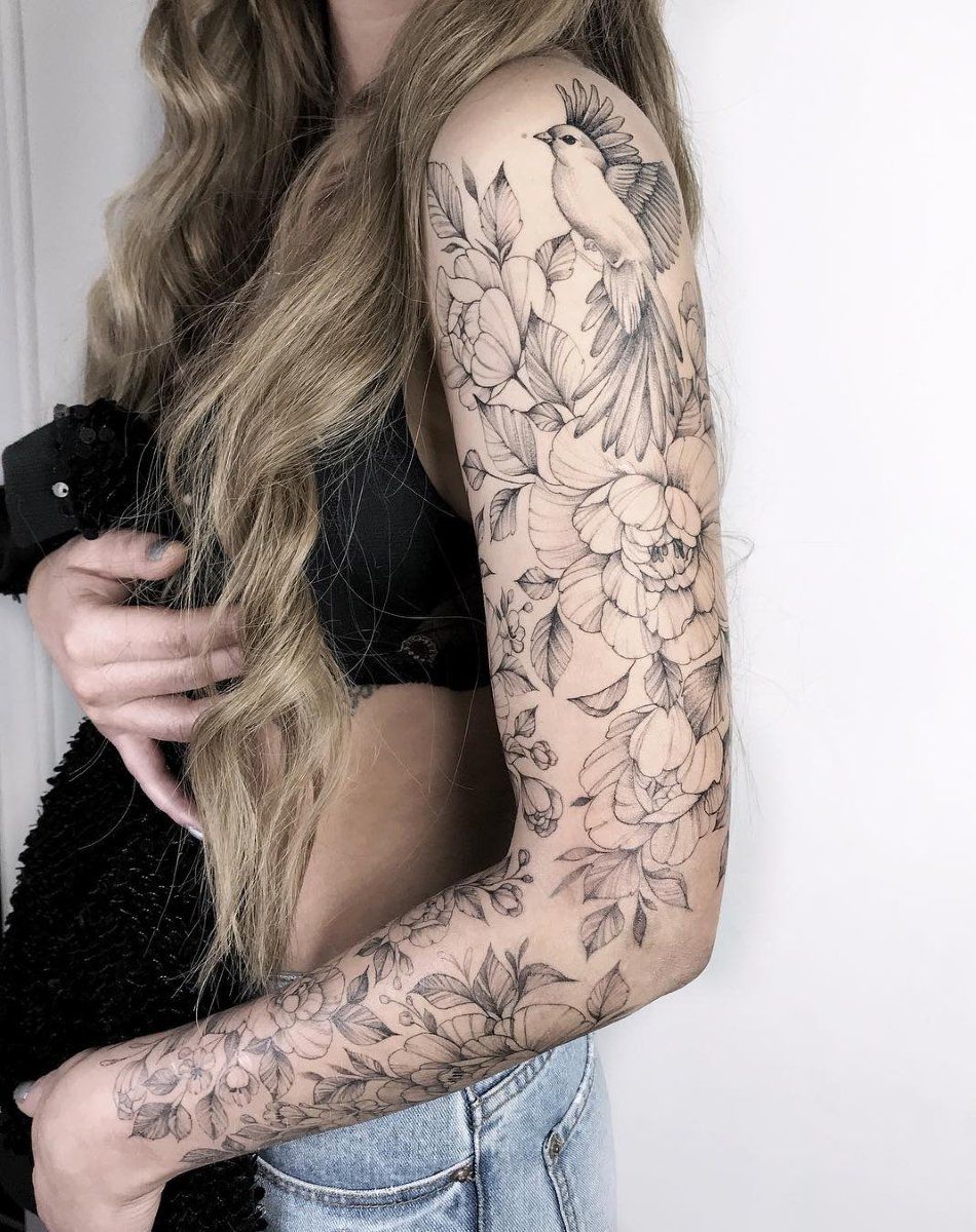 ลายสักเส้นสวยแขน