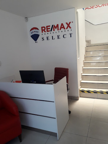 Opiniones de RE/MAX CONSULTORES AREQUIPA I en Yanahuara - Agencia inmobiliaria