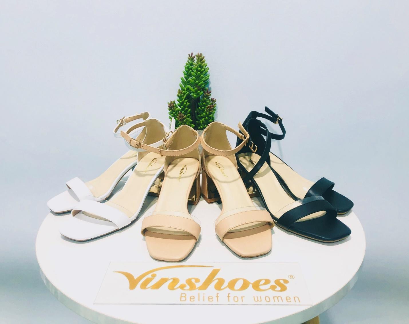 Phụ kiện thời trang: Giày Vinshoes sandal da lộn gót phối gót vuông NvEil1aXxrZGdihxf8NUQ1tclZ6yuYbs9lLBLtU2dFXo5mT5BLNzjFOBXUZrpm9WGNdylmmB6jtOBh4ipFkYnEgz0Y6WAS6T5nTPS3sUNI7exvDw76zU2UPqo2xLwulkKk6m_es