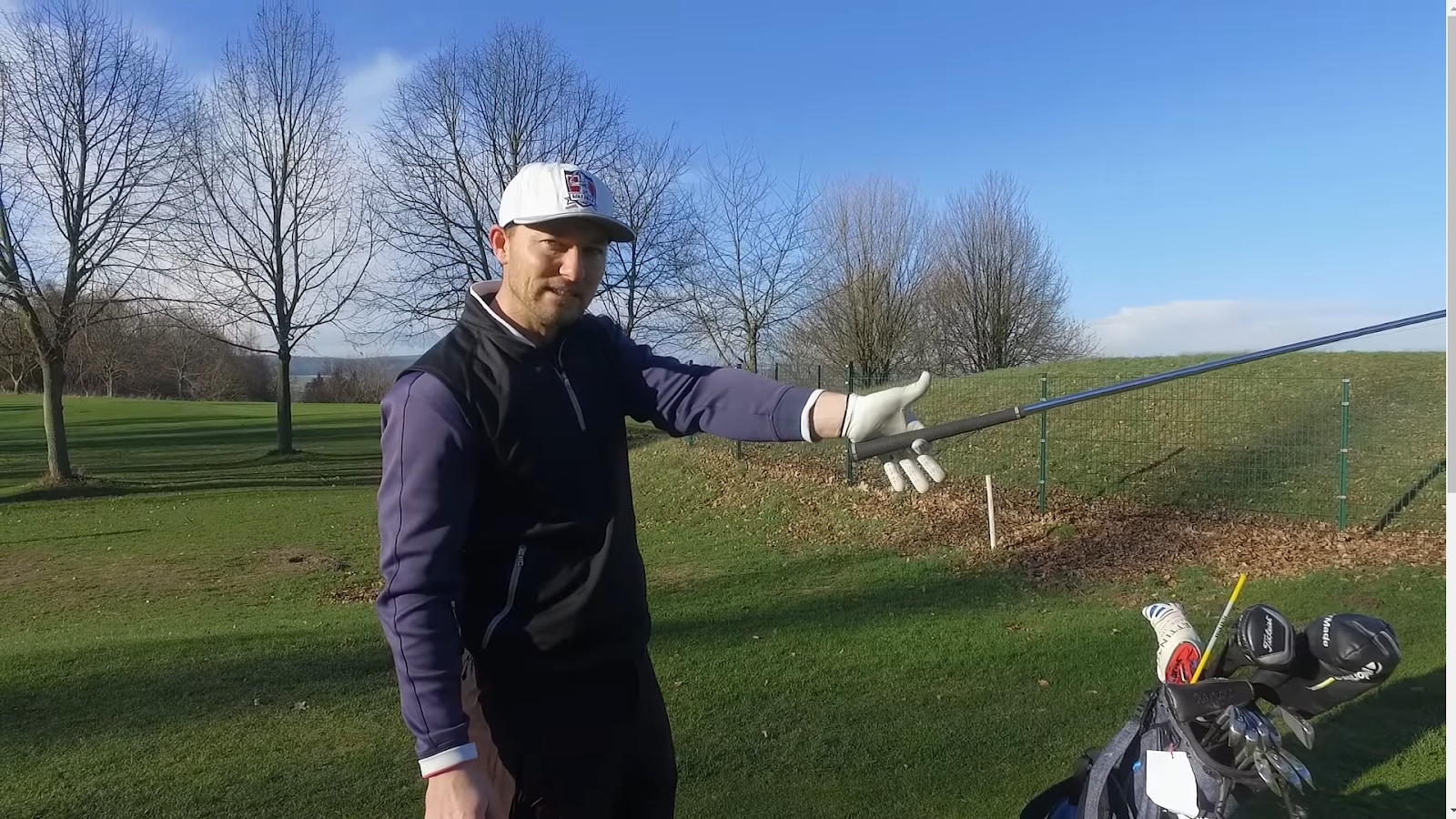 Ein Bild, das Gras, draußen, Person enthält.

Automatisch generierte Beschreibung