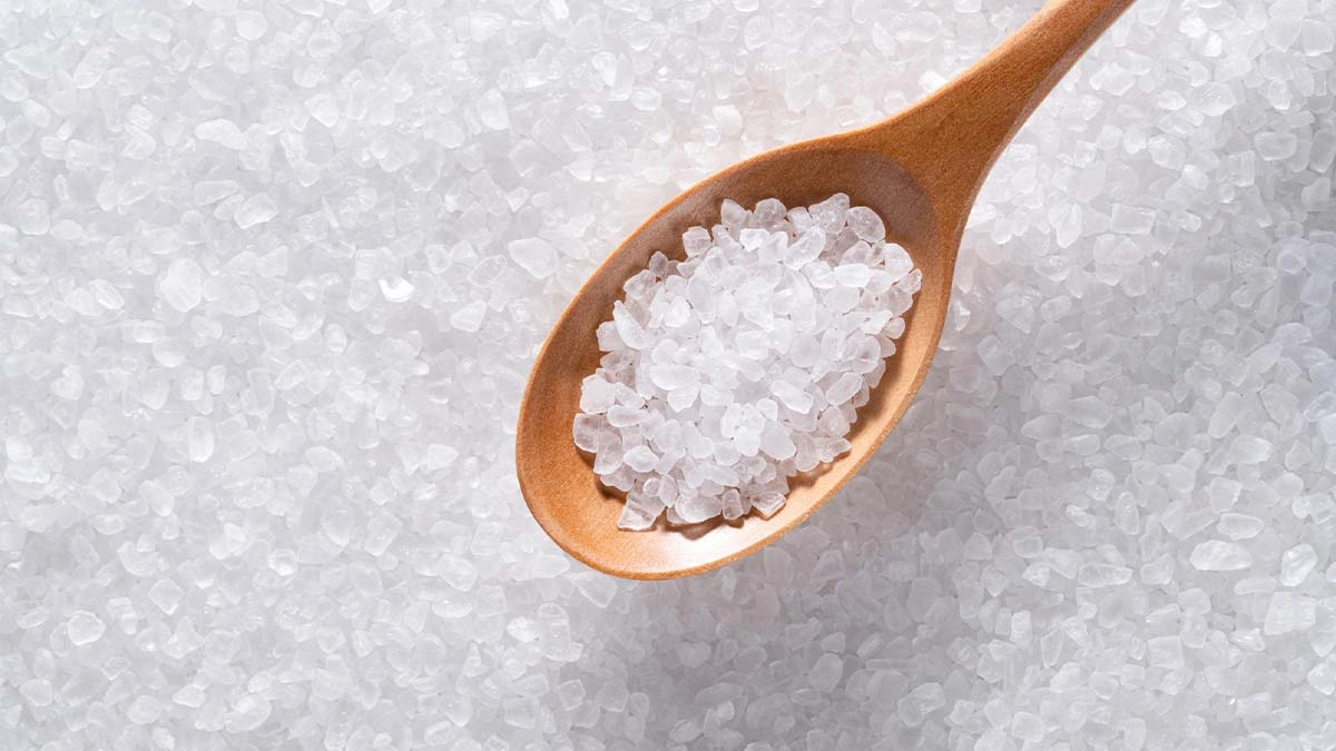 A spoon of mineral salt