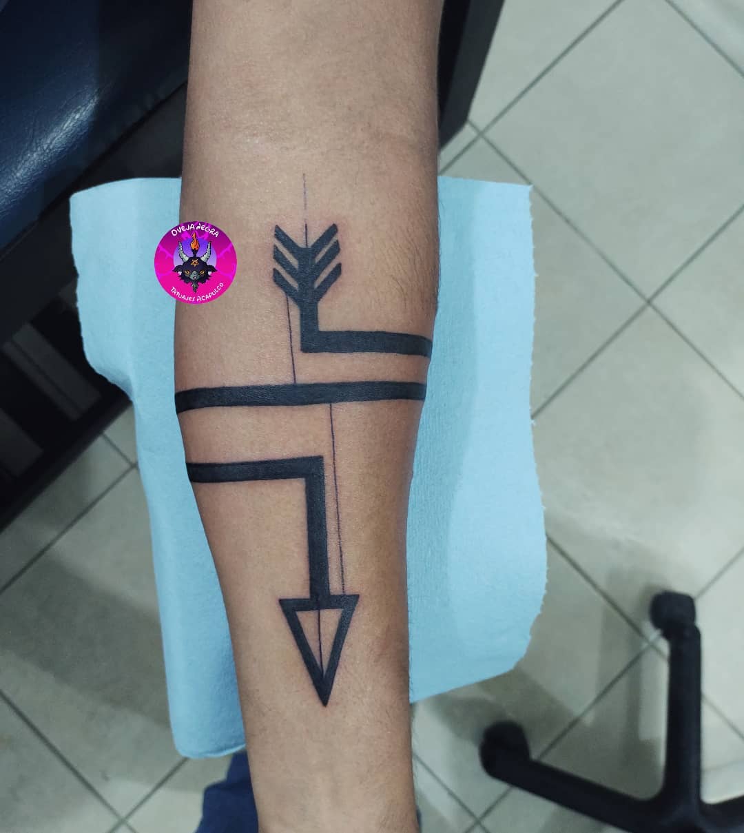 arrow band tattoo