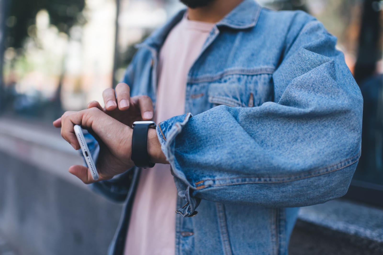 Calça jeans masculina: veja como usar essa peça versátil e atemporal – Homem  S/A