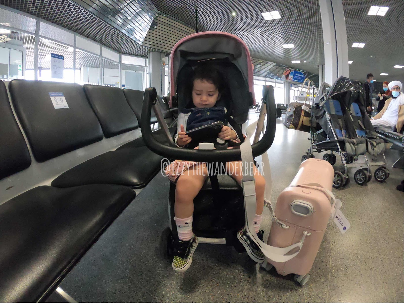 ITWB: Izzy in the waiting room at Manchester Airport