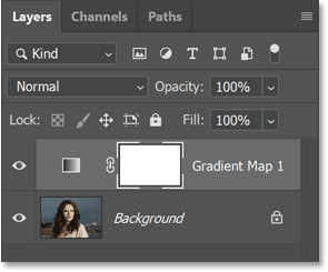 Lớp điều chỉnh Bản đồ Gradient mới trong bảng điều khiển Lớp của Photoshop.