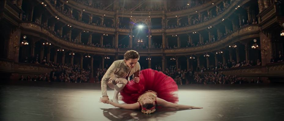 Dominika (Jennifer Lawrence) suffers a career-ending injury on the main stage of the Hungarian State Opera