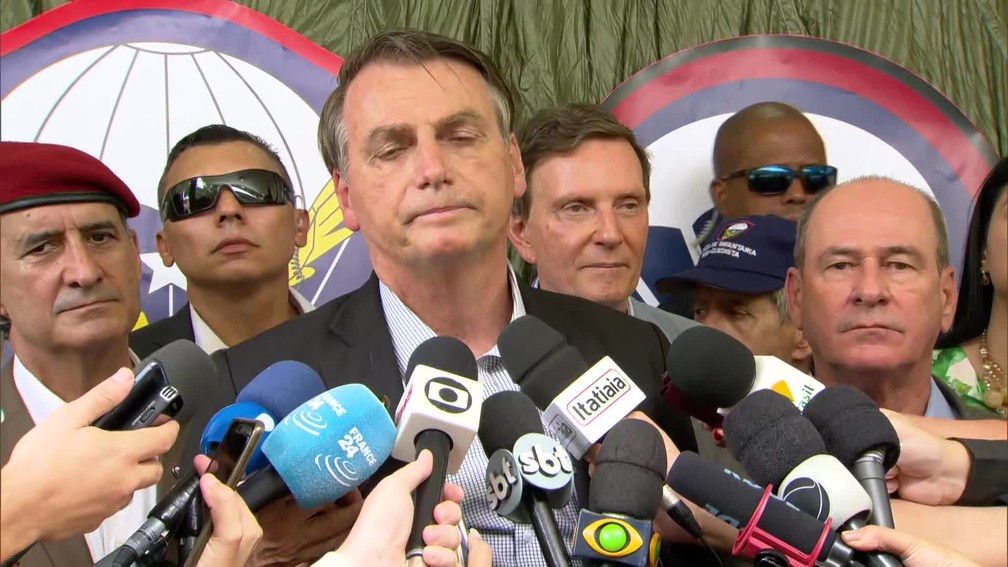 Bolsonaro comenta chegada de óleo ao RJ — Foto: Reprodução/GloboNews