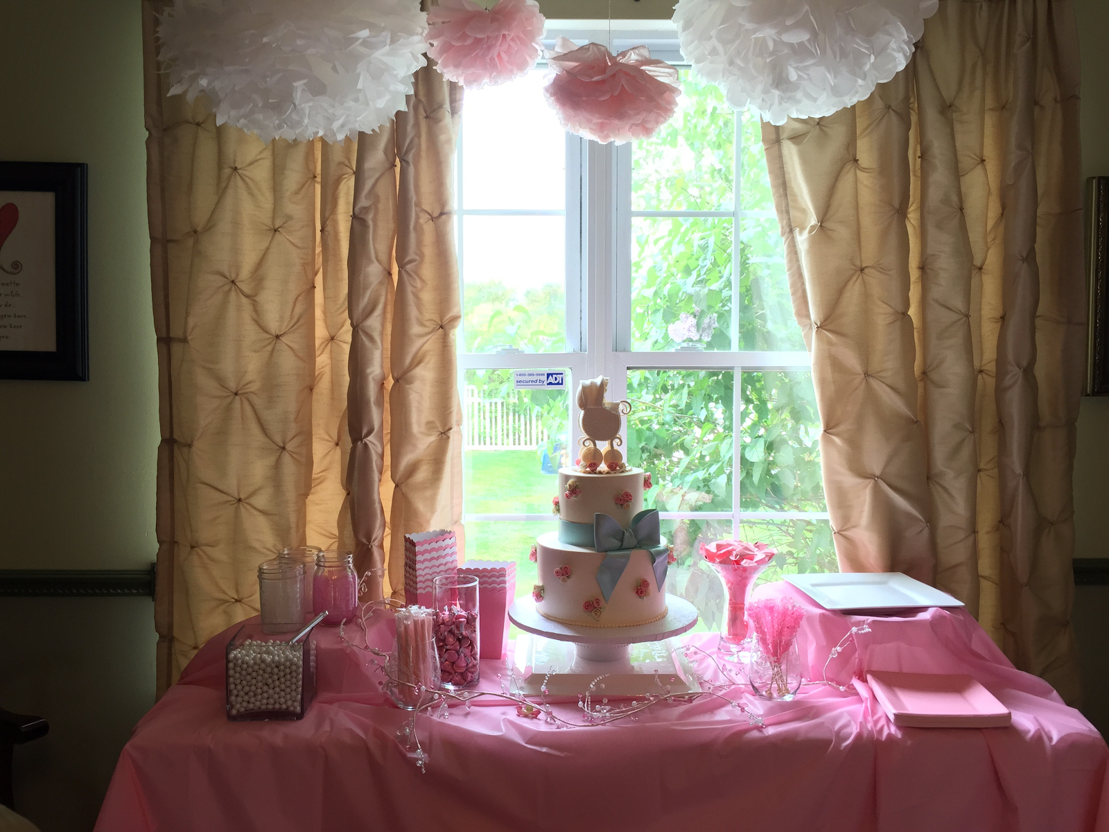 Décoration pour une Baby Shower sur un thème très rose  