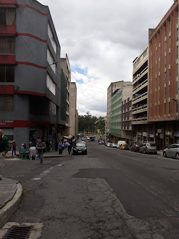 Opiniones de Cake and Bread en Quito - Panadería