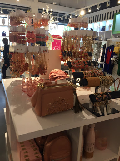 Fashion Accessories Store «Charming Charlie», reviews and photos, 1028 Old Country Rd, Garden City, NY 11530, USA