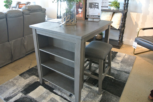 Furniture Store «Raymour & Flanigan Furniture and Mattress Store», reviews and photos, 275 Glen Cove Rd, Carle Place, NY 11514, USA