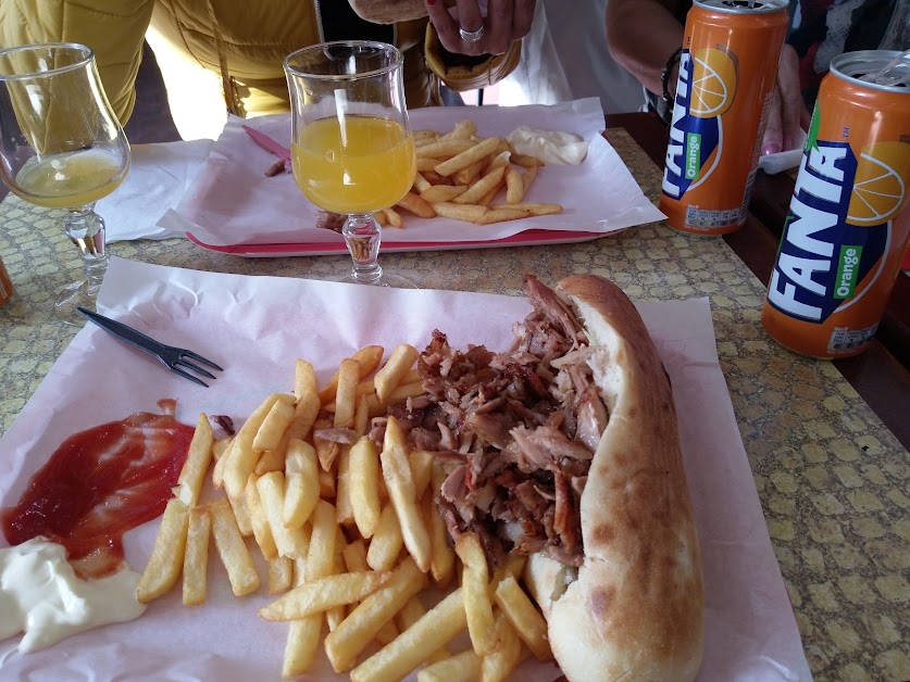 Grillades-Kebab Sandwichs-Chicken Planète Istanbul Spécialités Turques à Champigny-sur-Marne