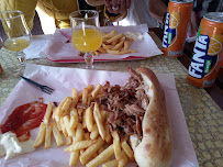 Plats et boissons du Restaurant turc Grillades-Kebab Sandwichs-Chicken Planète Istanbul Spécialités Turques à Champigny-sur-Marne - n°13
