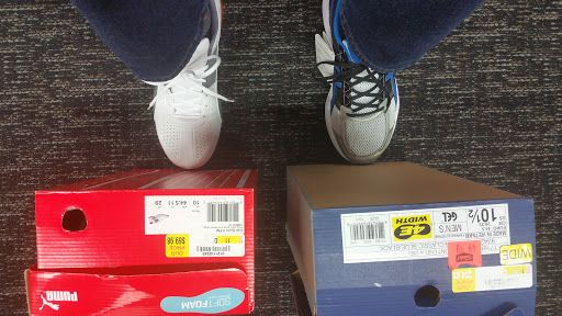 Shoe Store «Shoe Dept. Encore», reviews and photos, 227 Hawthorn Center, Vernon Hills, IL 60061, USA