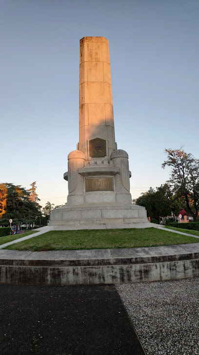 Obelisco de la ciudad de Artigas