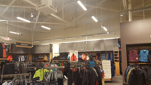 Camping Store «REI», reviews and photos, 2200 Bergen Town Center, Paramus, NJ 07652, USA