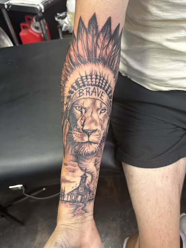 Explore matching cat tattoo ideas, creative tattoo ideas in Springfield, available at UNDERGROUND TATTOO SGF