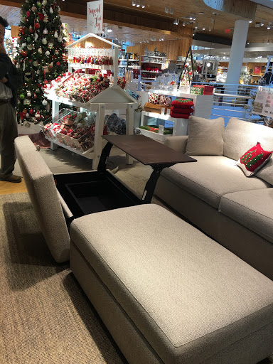 Furniture Store «Crate and Barrel», reviews and photos, 1950 Northern Blvd, Manhasset, NY 11030, USA