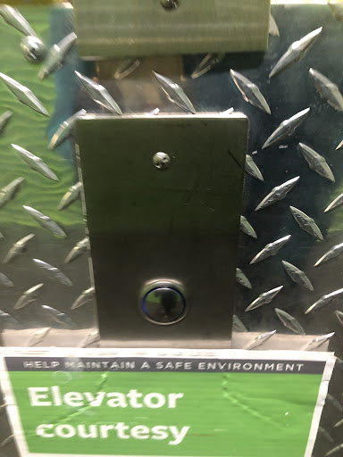 Self-Storage Facility «Storage Post Self Storage Pelham», reviews and photos, 858 Pelham Pkwy, Pelham, NY 10803, USA