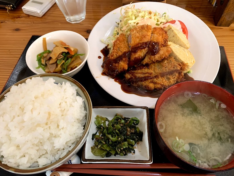 ランチカフェもん 鹿児島県鹿児島市高麗町 定食屋 レストラン グルコミ