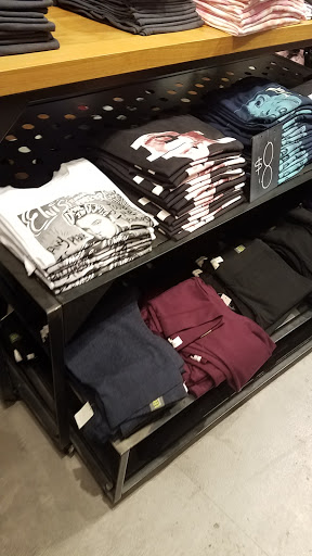 Clothing Store «Aéropostale», reviews and photos, 1500 Polaris Pkwy, Columbus, OH 43240, USA