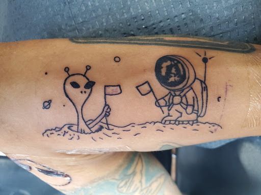 Tattoo Shop «Scratch The Surface Tattoo», reviews and photos, 6550 International Dr #111, Orlando, FL 32819, USA