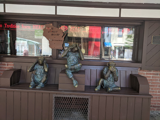 Sportswear Store «University Book Store», reviews and photos, 711 State St, Madison, WI 53703, USA