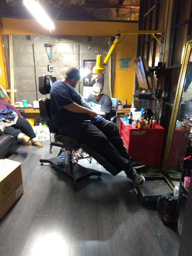 Tattoo Shop «9 Mag Tattoo», reviews and photos, 2150 S Canalport Ave, Chicago, IL 60608, USA