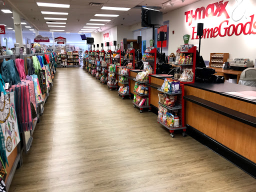 Department Store «T.J. Maxx & HomeGoods», reviews and photos, 198 Alewife Brook Pkwy, Cambridge, MA 02138, USA