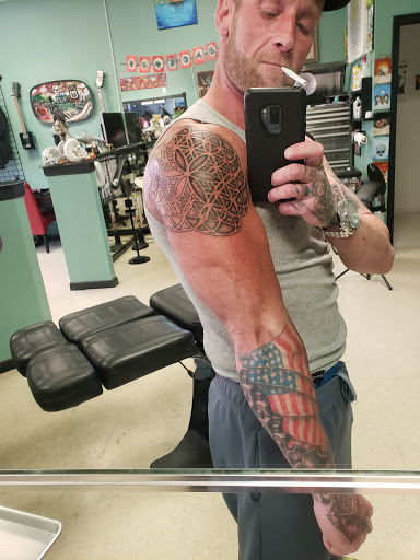 Tattoo Shop «Wicked Parrot Tattoo», reviews and photos, 1085 Colington Rd, Kill Devil Hills, NC 27948, USA