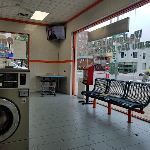 Laundromat «Laundry King», reviews and photos, 9814 4th Ave, Brooklyn, NY 11209, USA