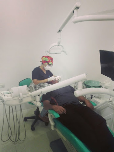 Dental Care, Iquitos - Dentista