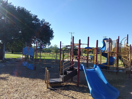 Park «Flores Park», reviews and photos, 803 W Southcross Blvd, San Antonio, TX 78211, USA