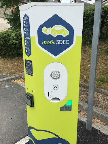 Borne de recharge de véhicules électriques Mobi SDEC charge Station Aure sur Mer