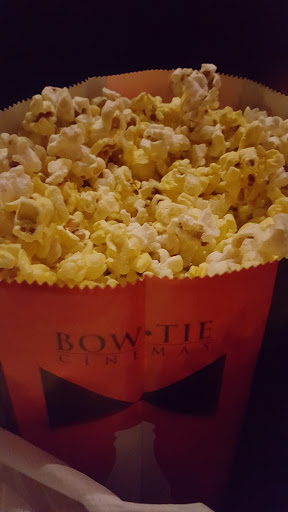 Movie Theater «Bow Tie Cinemas 100», reviews and photos, 93 Knollwood Rd, White Plains, NY 10607, USA