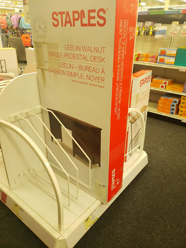 Office Supply Store «Staples», reviews and photos, 43313 Woodward Ave, Bloomfield Hills, MI 48302, USA