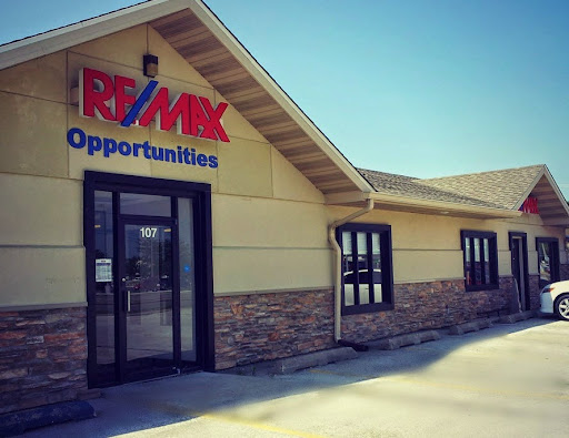 Real Estate Agency «RE/MAX Precision», reviews and photos, 107 E 1st St, Ankeny, IA 50021, USA