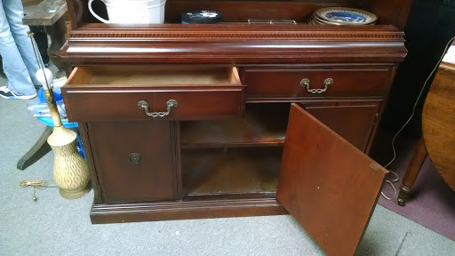 Thrift Store «Halo Bargain Center», reviews and photos