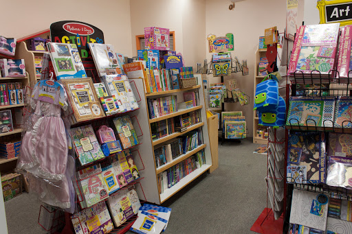 Book Store «Riverwalk Books», reviews and photos, 116 E Woodin Ave, Chelan, WA 98816, USA