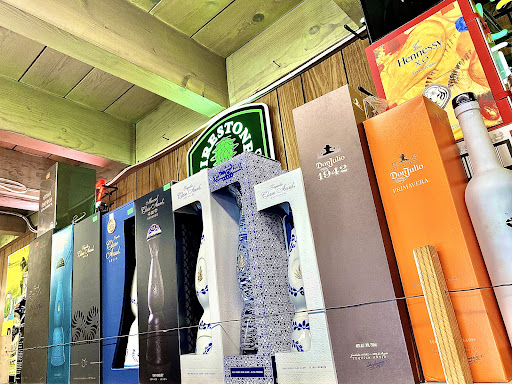 Liquor Store «10th Street Liquors», reviews and photos, 1291 10th St, Monterey, CA 93940, USA