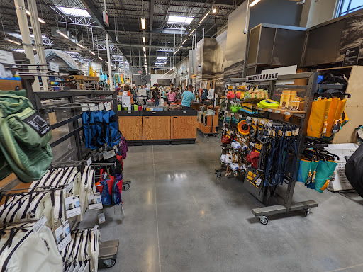 Camping Store «REI», reviews and photos, 6281 W 135th St, Overland Park, KS 66223, USA